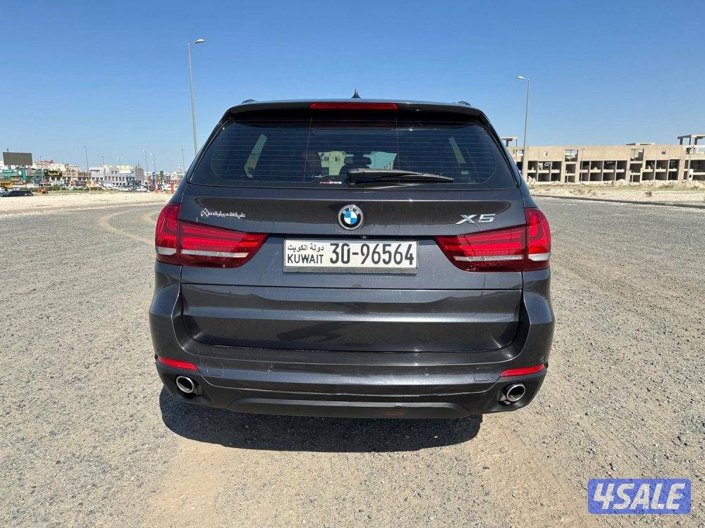بي ام X5 موديل ٢٠١٥ بحالة الوكالة9