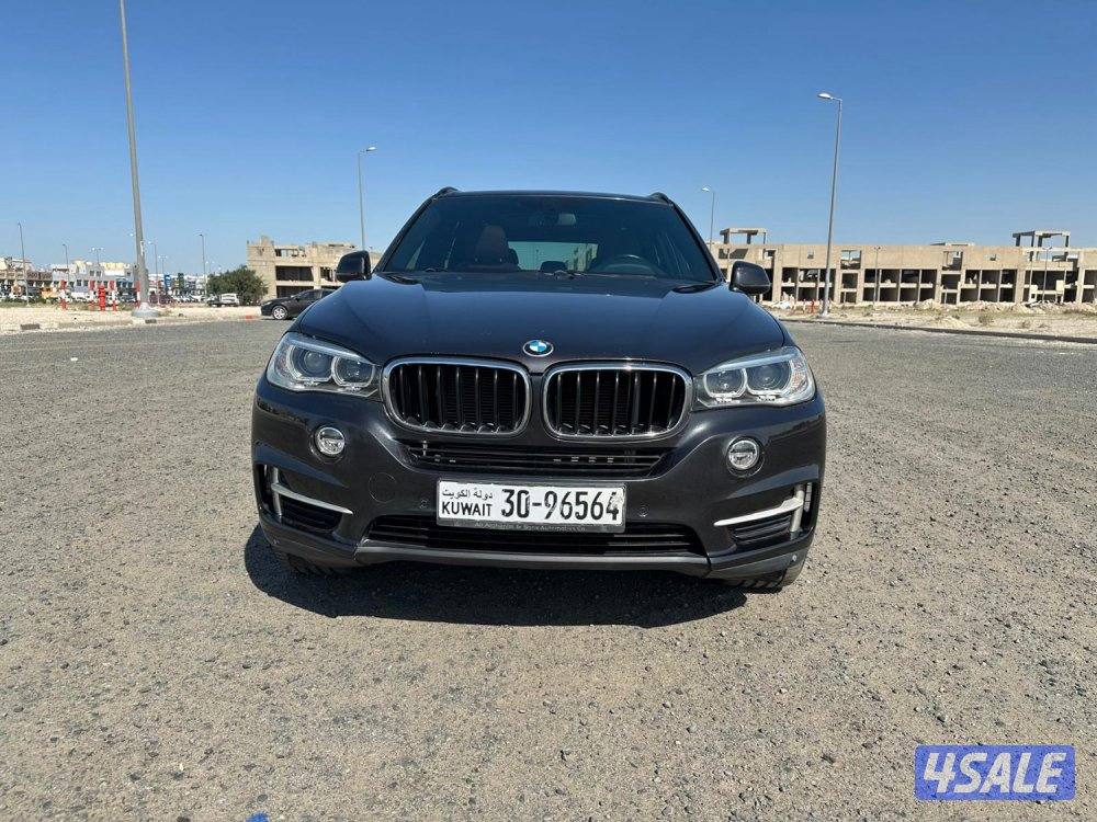 بي ام X5 موديل ٢٠١٥ بحالة الوكالة12