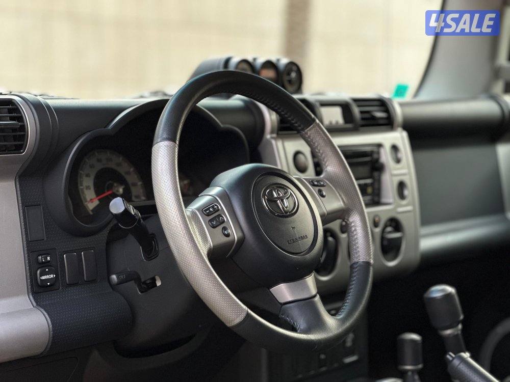 للبيع FJ - CRUISER موديل 2016 وارد الساير7