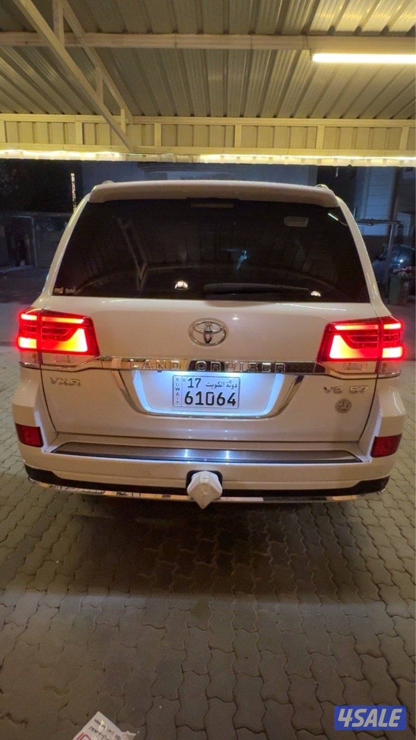 لاند كروزر VXR الساير10