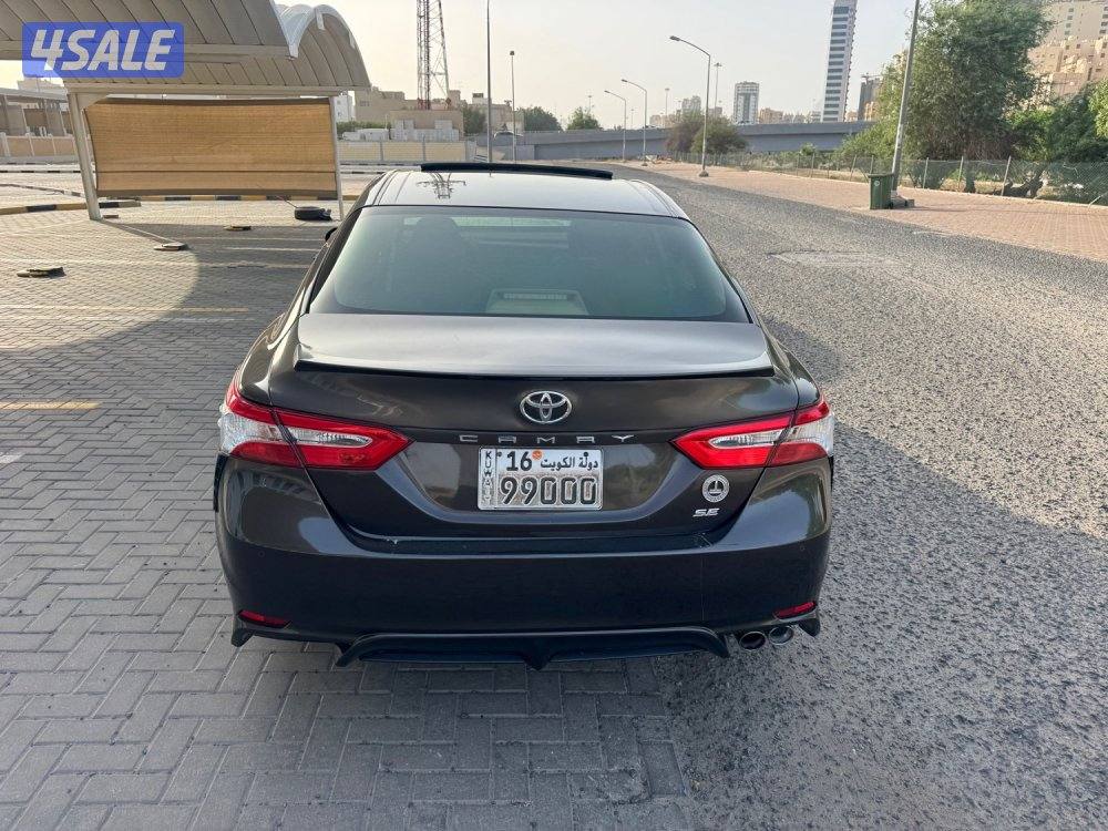 Toyota camry SE 20182