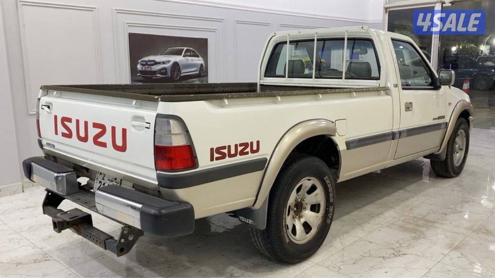 للبيع ايسوزو٢٠٠٢3