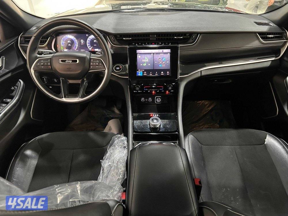 70/51240 Jeep Grand Cherokee L Altitude 4X47