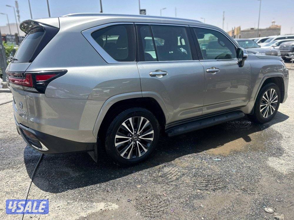 لكزس LX600 درجة اولى  twinturbo .V62