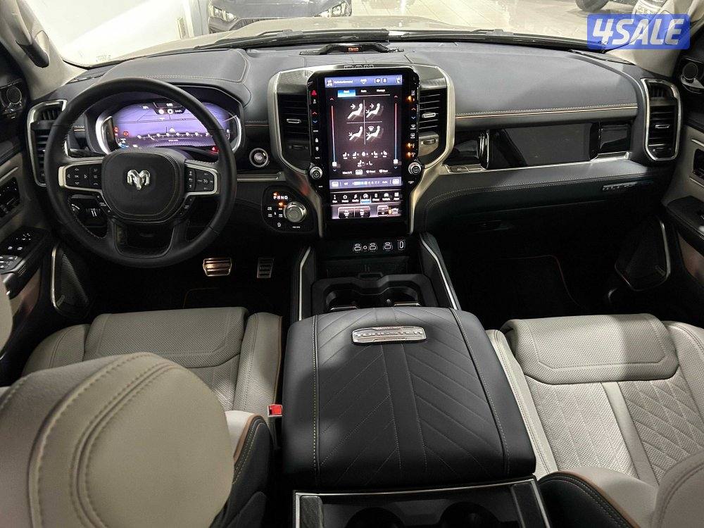 RAM 1500 Tungsten Crew Cab5