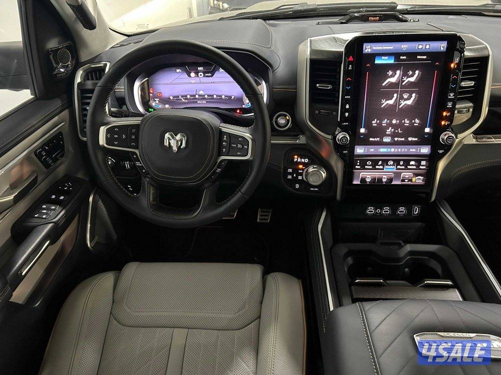 RAM 1500 Tungsten Crew Cab8