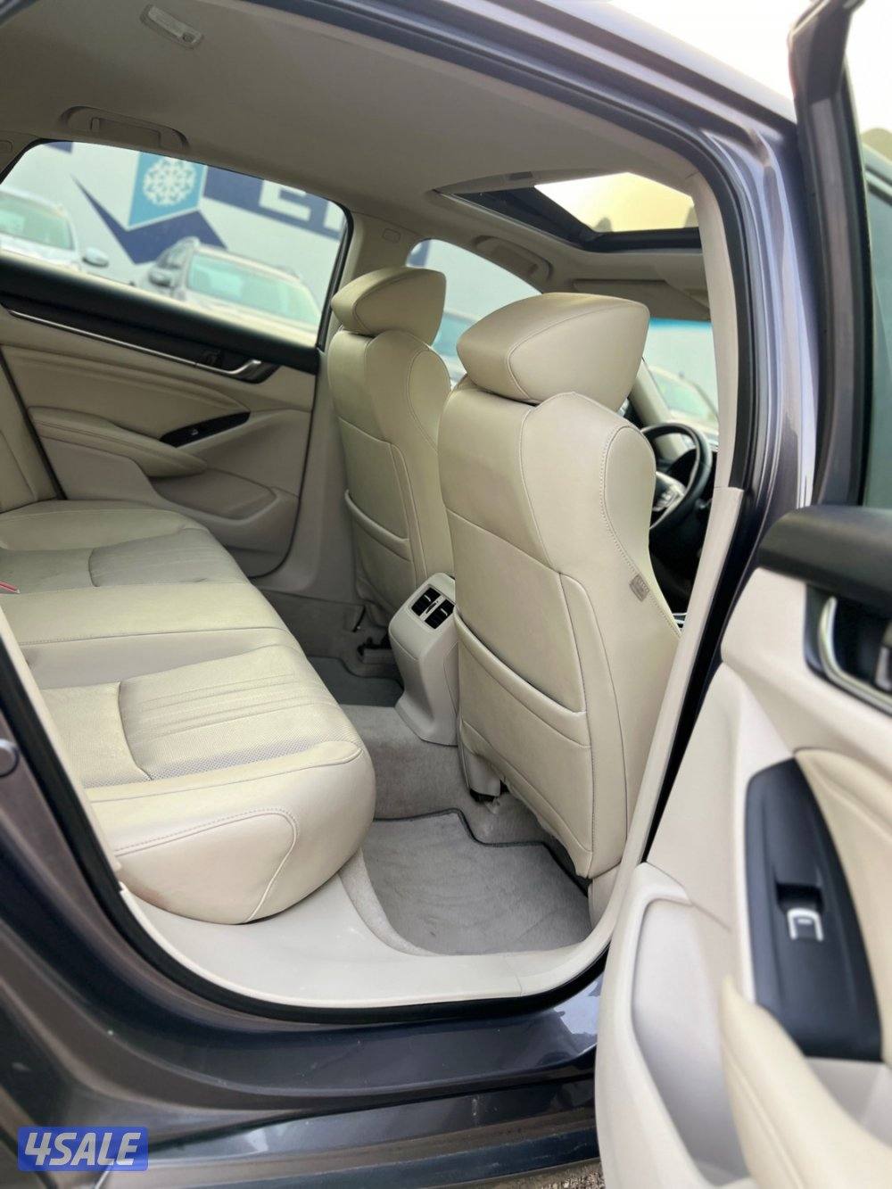 للبيع هوندا اكورد S2019 الدرجة الاولى8