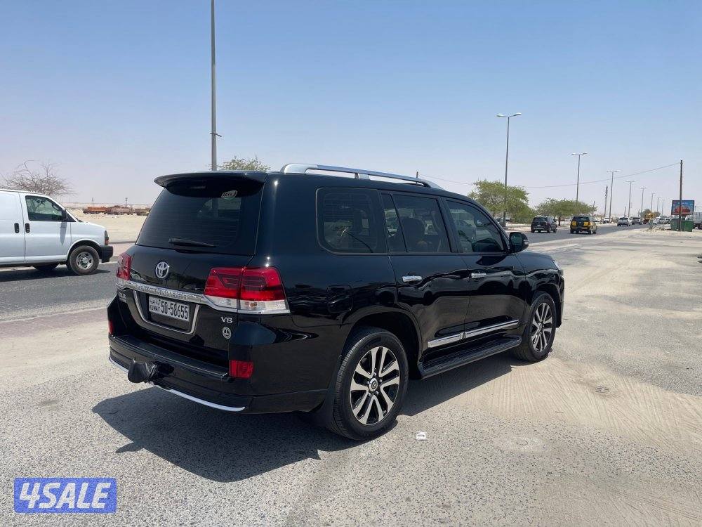 لاند كروزر مديل ٢٠١٩ وارد الساير. عداد ١٩٠0
