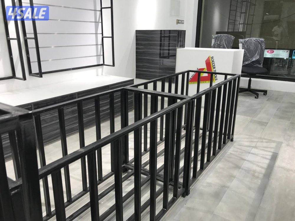 محل جاهز مركز تجاري عريق عالشارع الرئيسي 32m1