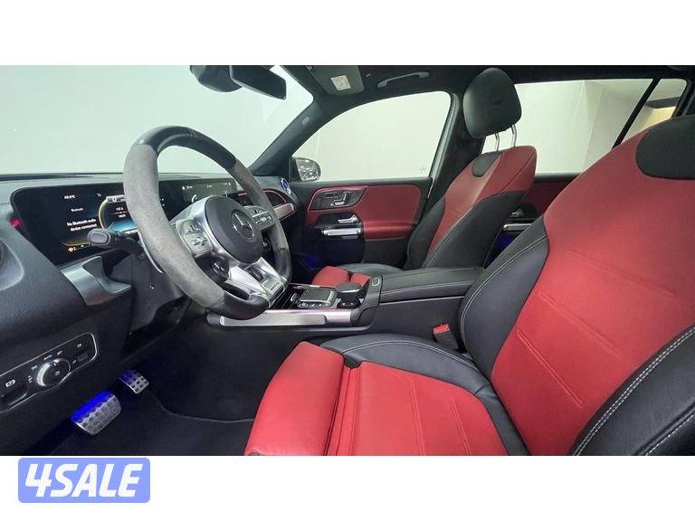 Mercedes-Benz GLB10