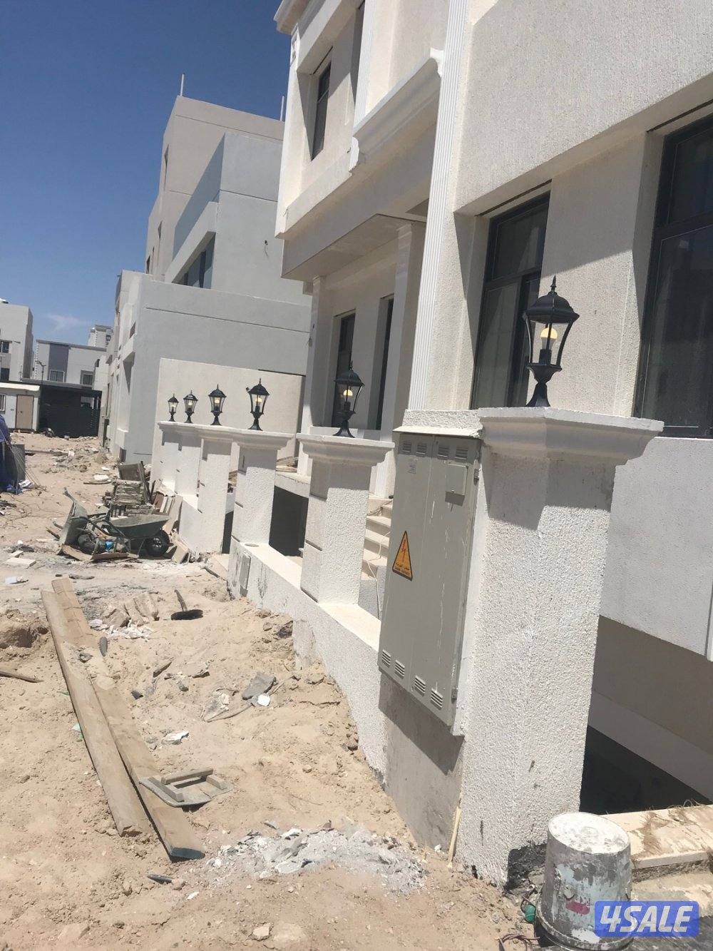 فني كهربائي10