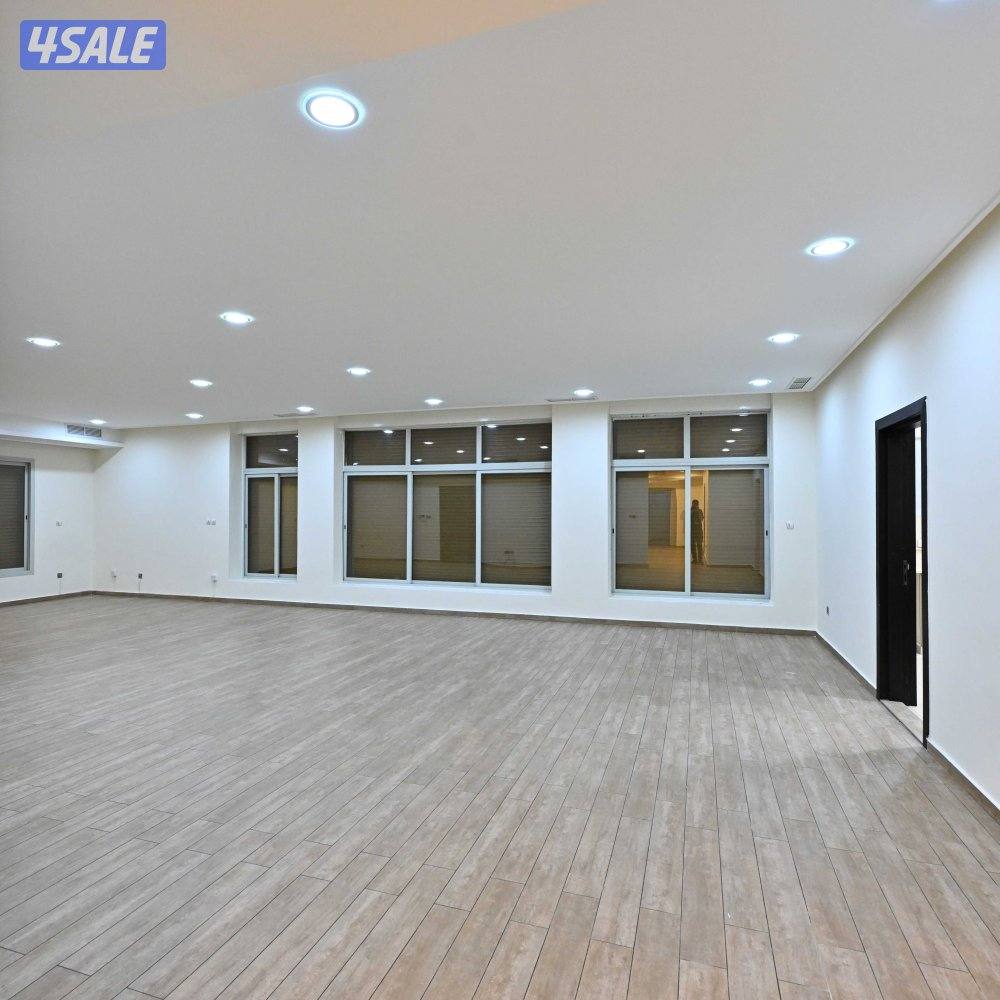 شقة فاخره "طابق كامل" للإيجار في المسايل بمساحة 348 متر / مخصصة للعائ3