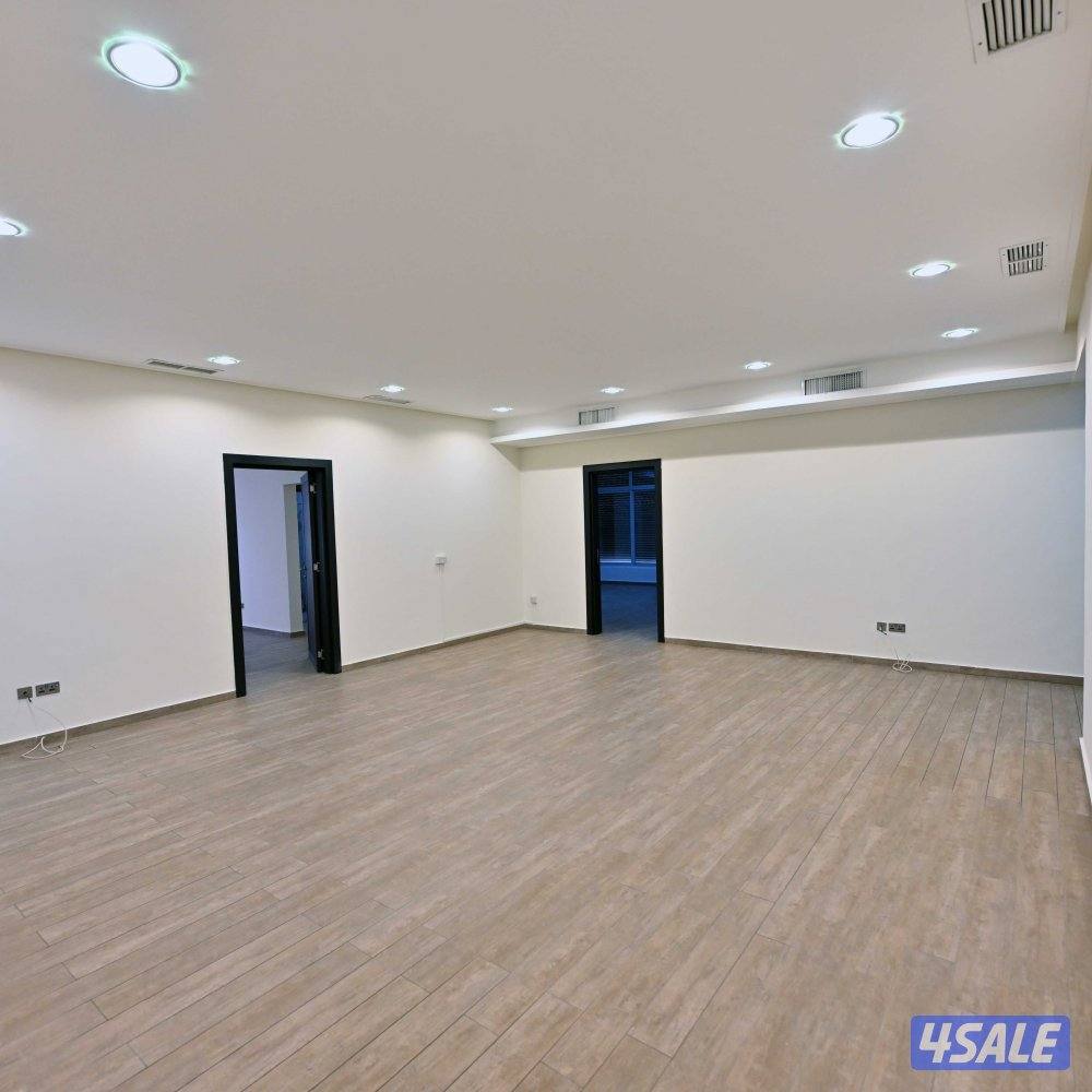 شقة فاخره "طابق كامل" للإيجار في المسايل بمساحة 348 متر / مخصصة للعائ9