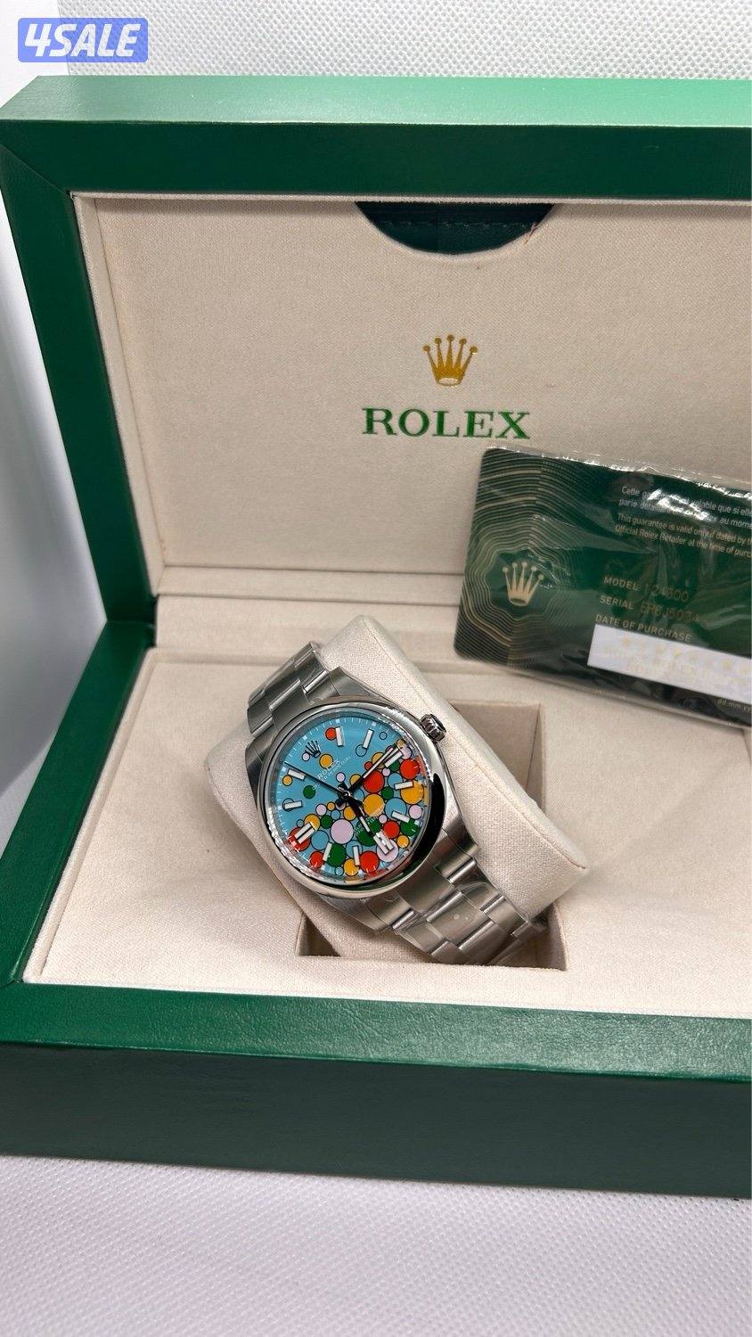 للبيع ساعات هي والاصلي واحد ومشروطه8