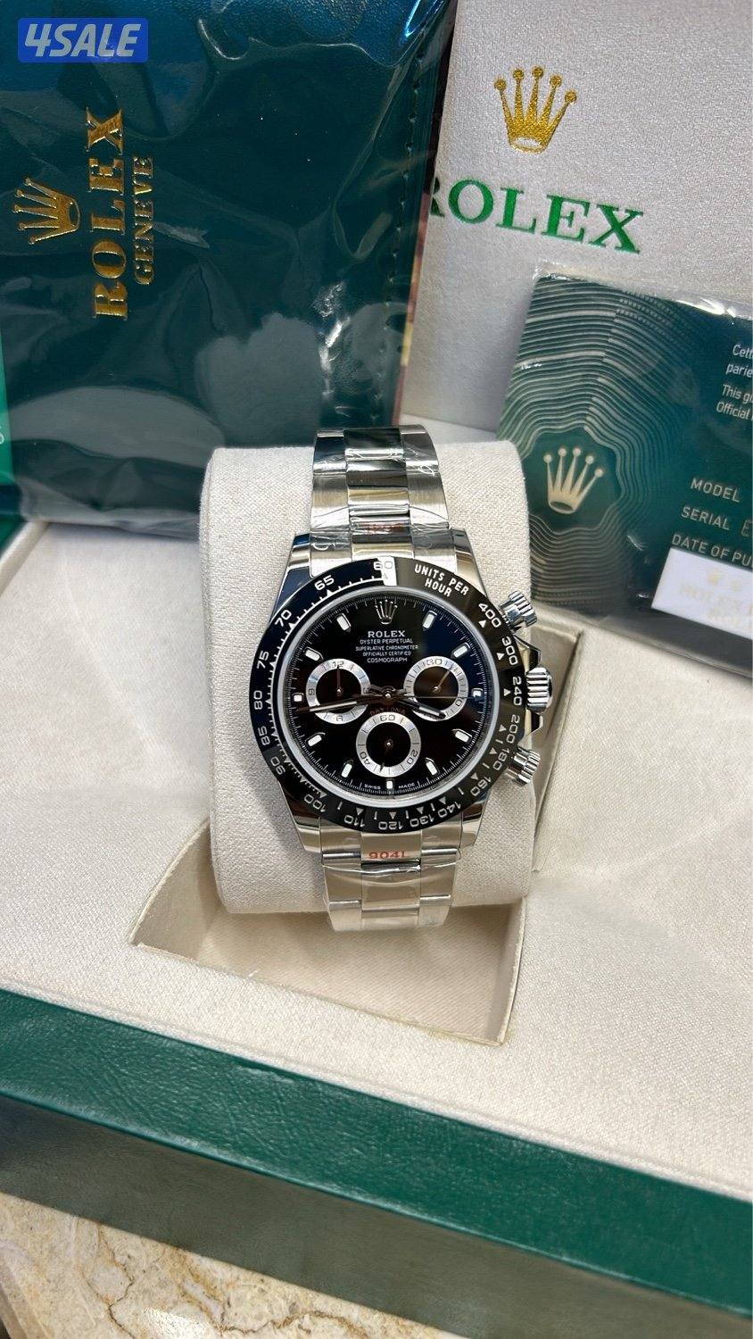 للبيع ساعات هي والاصلي واحد ومشروطه15