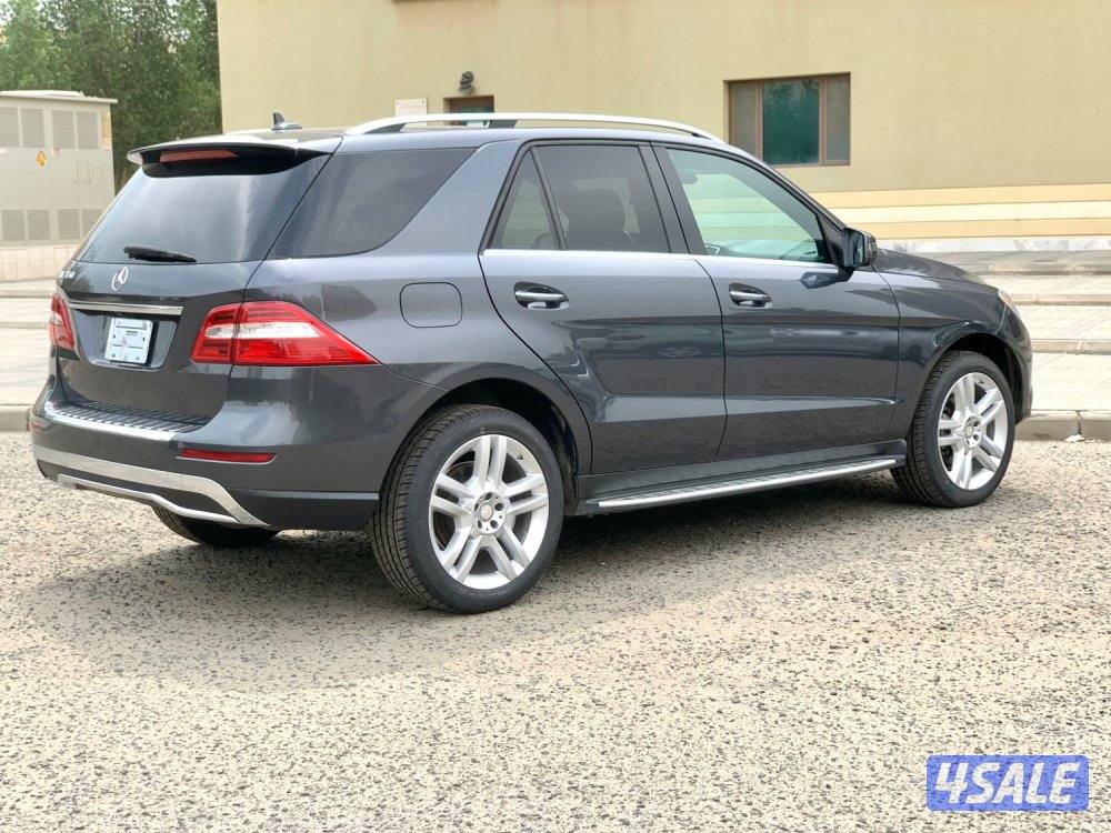 للبيع وممكن مع البدل جيبات مرسيدس7