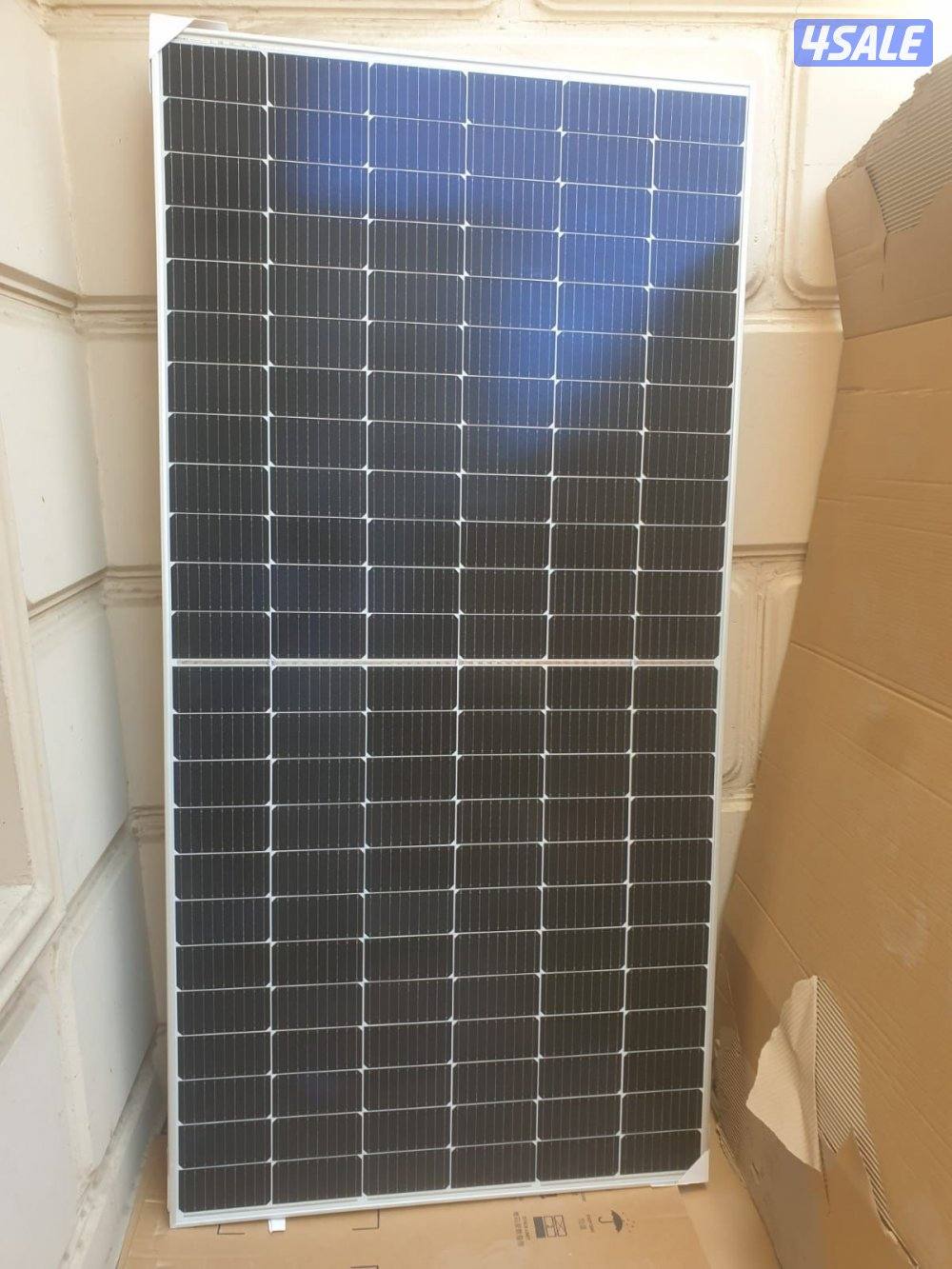 فني طاقة شمسية وبيع مستلزمات الطاقة الشمسية2