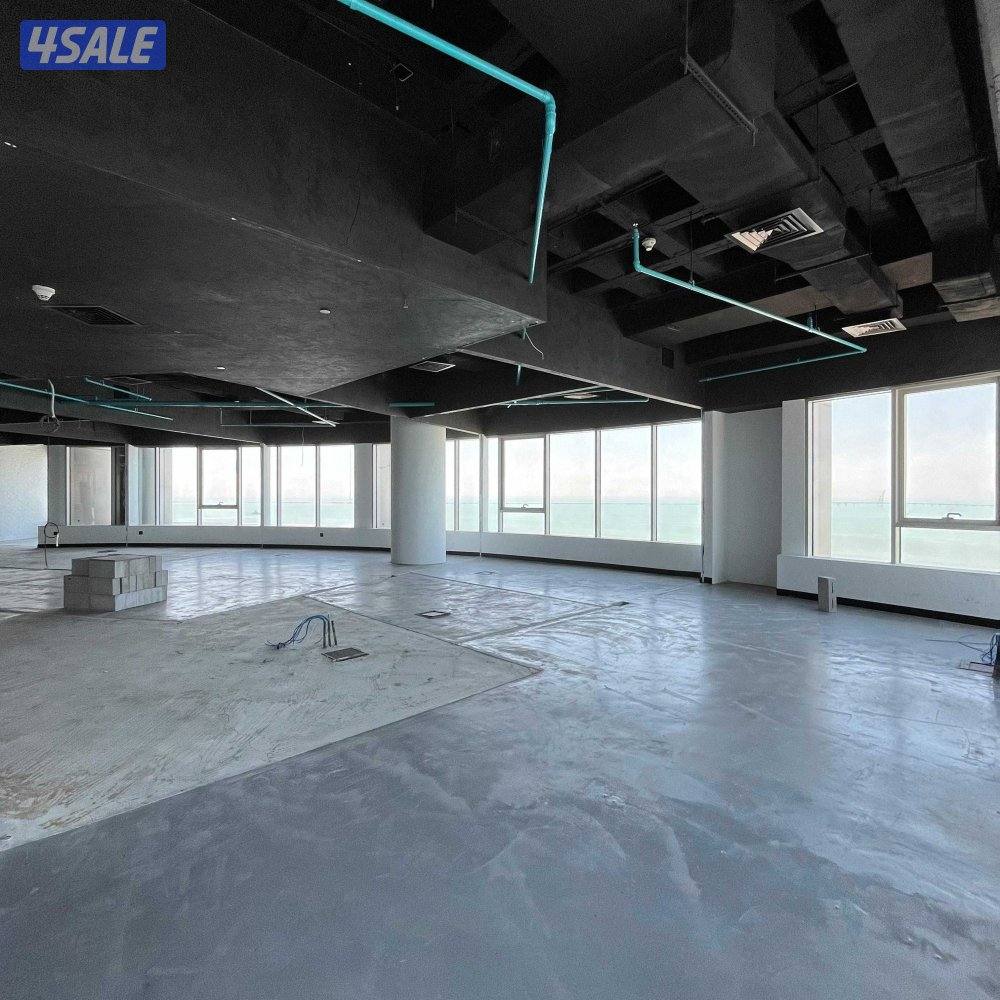 دور تجاري إطلالة بحرية مباشرة للإيجار في شرق قطعة 31