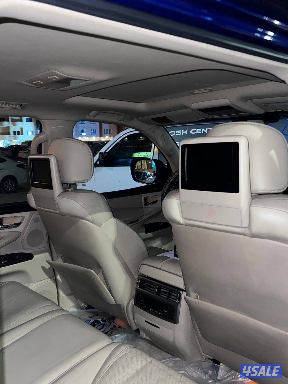 للبيع جيب لكزس LX5703