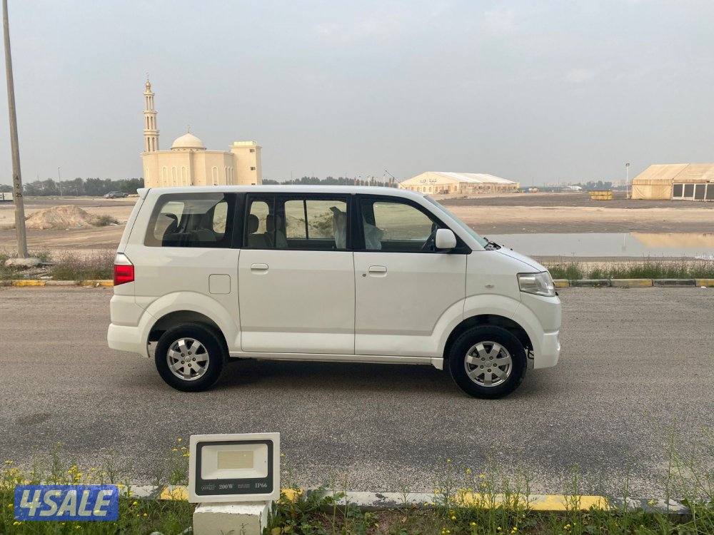 2017 APV قـيـر عــادي 7 راكب1