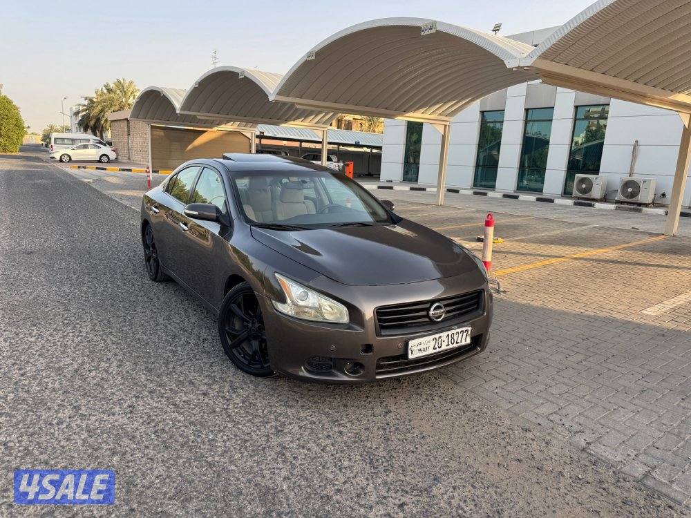 Nissan maxima 20120