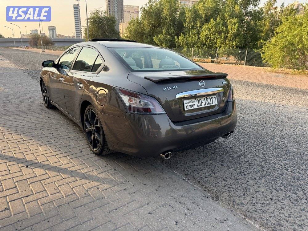 Nissan maxima 20121