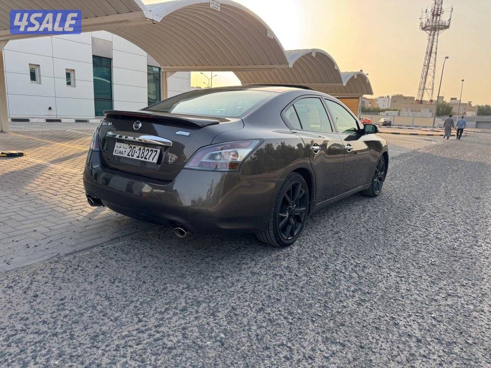 Nissan maxima 20125