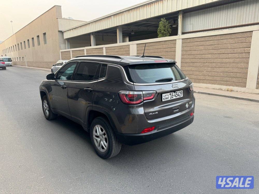 البيع جيب كومباس موديل 20182