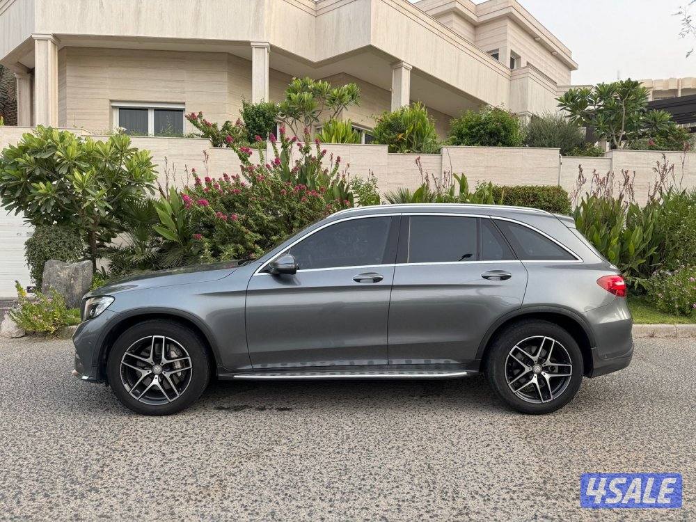 GLC 300 AMG وارد الكويت عداد ١١٢4