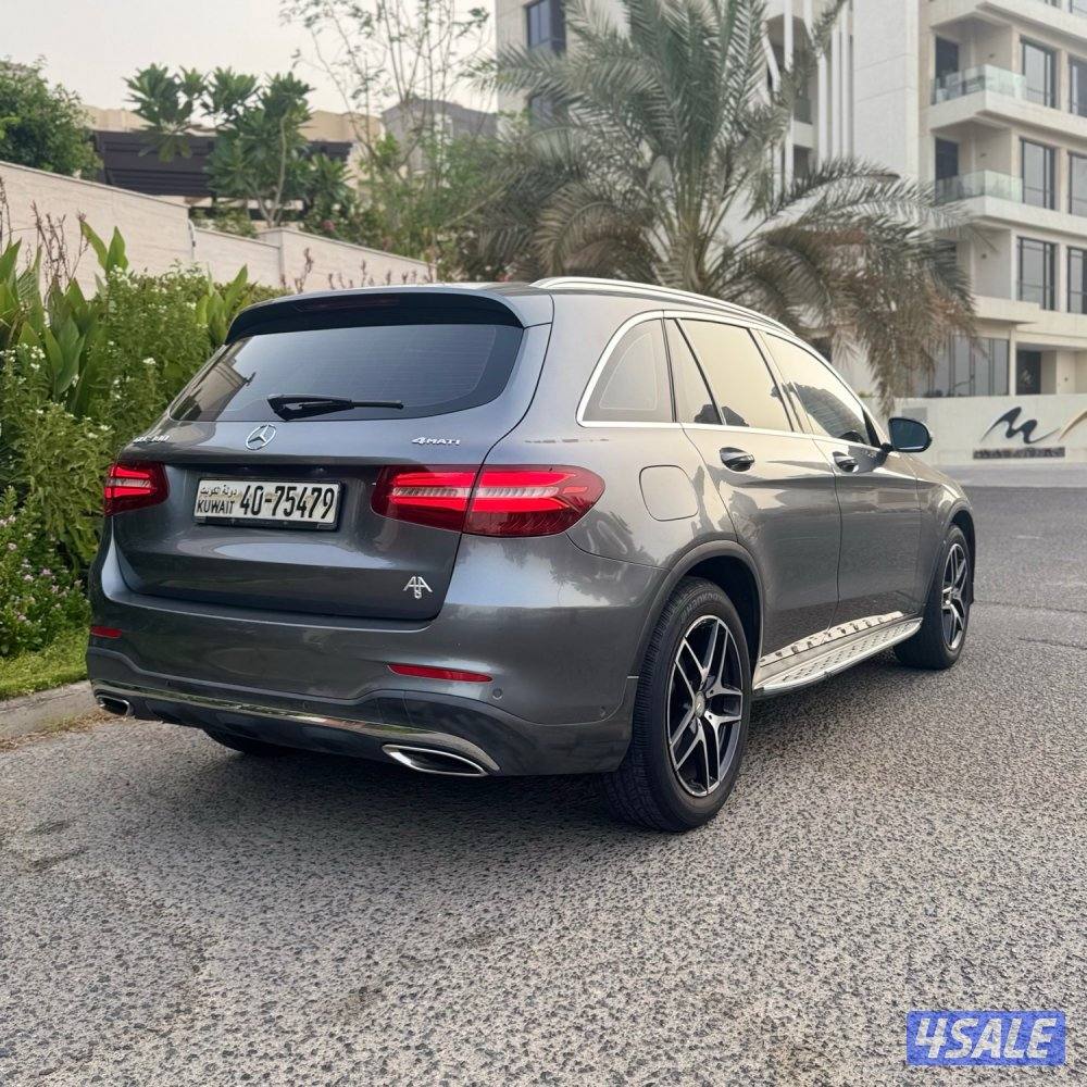 GLC 300 AMG وارد الكويت عداد ١١٢7