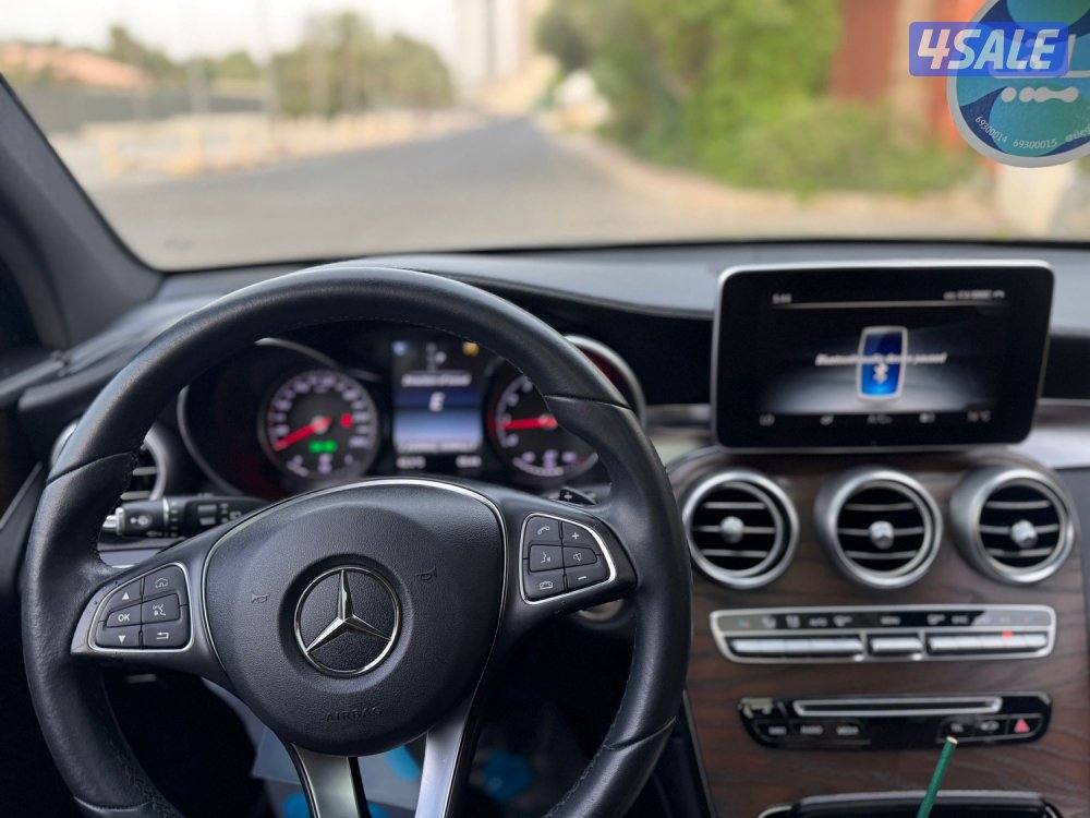 GLC 300 AMG وارد الكويت عداد ١١٢10