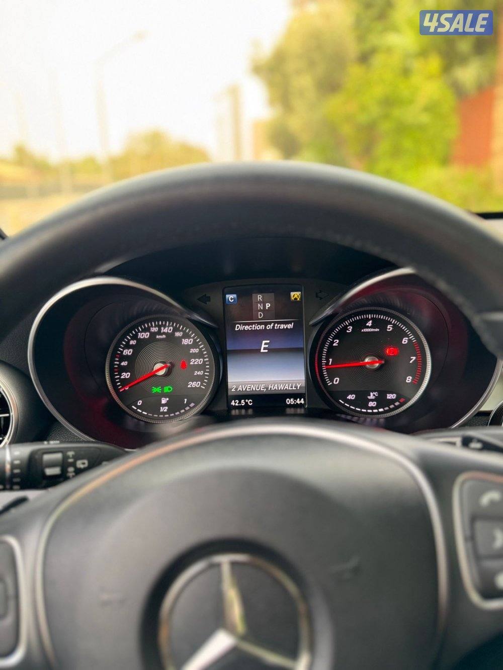 GLC 300 AMG وارد الكويت عداد ١١٢11