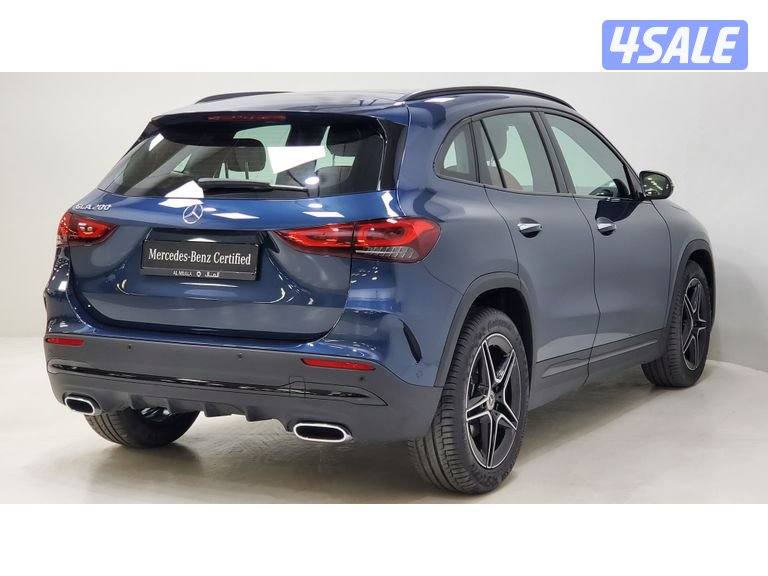 Mercedes-Benz GLA7