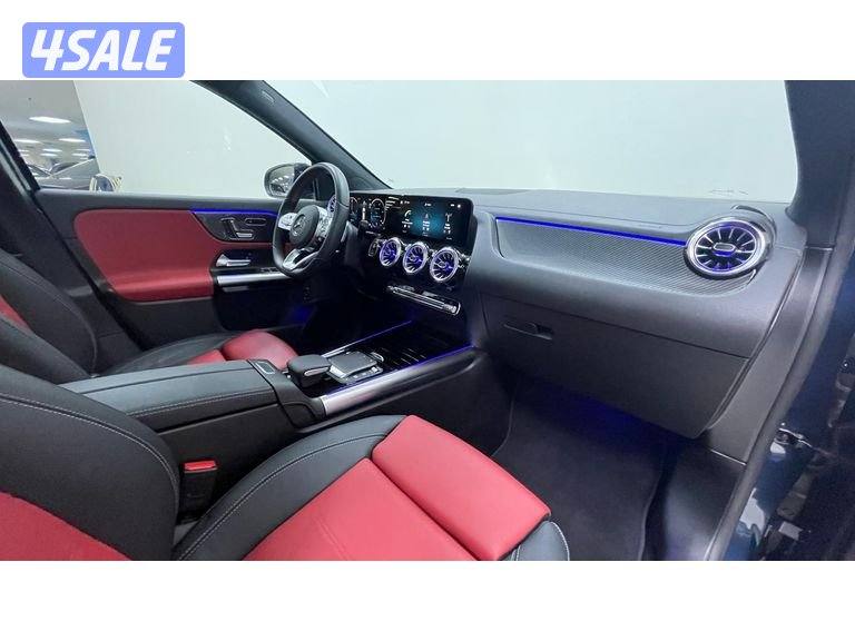Mercedes-Benz GLA9
