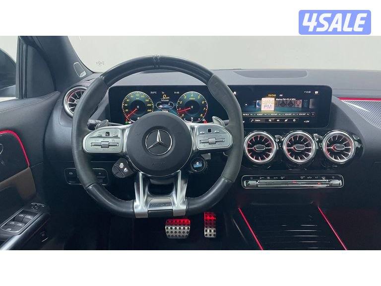 Mercedes-Benz GLA12