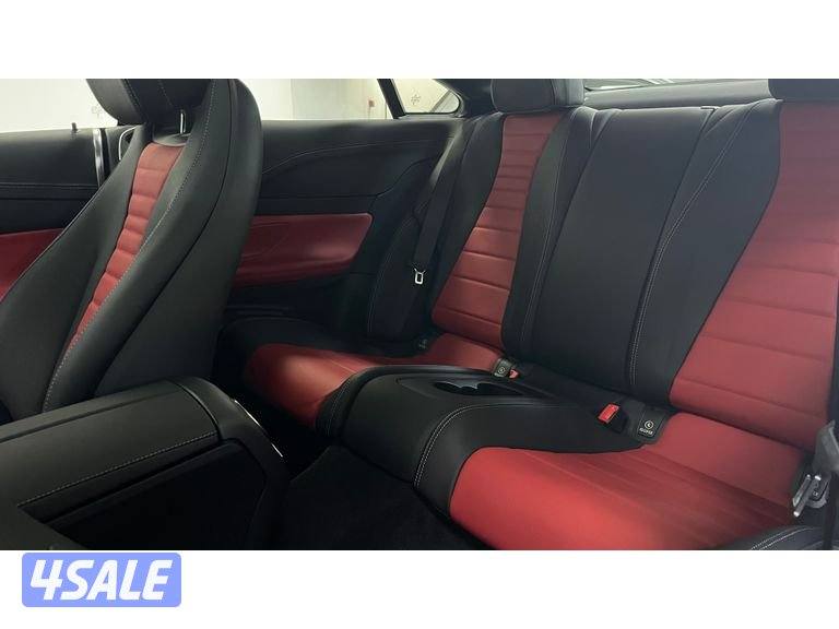 Mercedes-Benz E-Class13