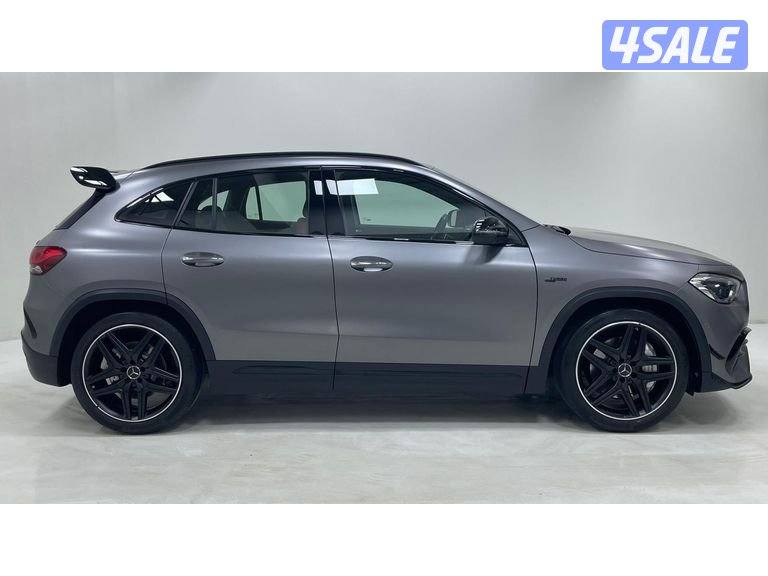 Mercedes-Benz GLA4