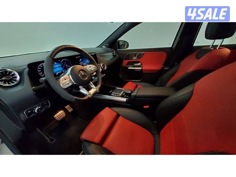 Mercedes-Benz GLA10