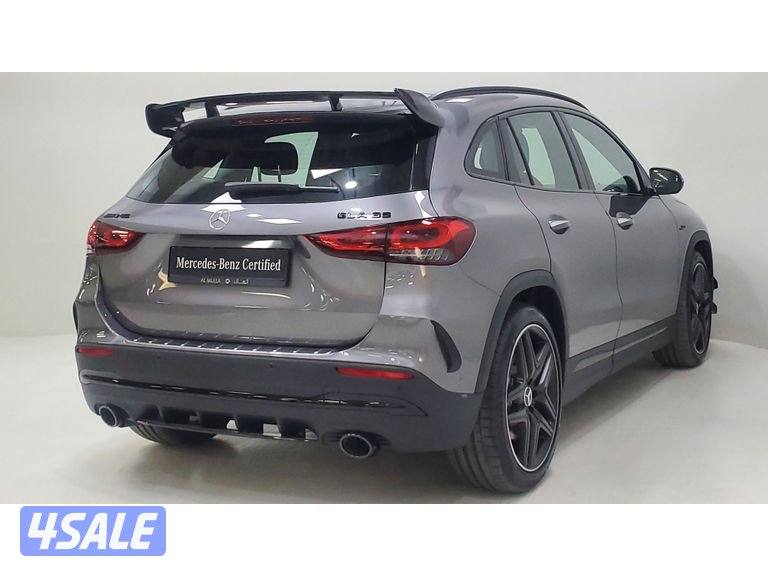 Mercedes-Benz GLA7