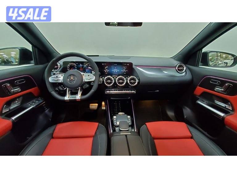 Mercedes-Benz GLA12