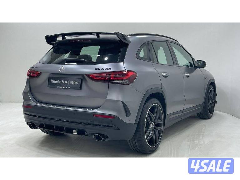 Mercedes-Benz GLA7