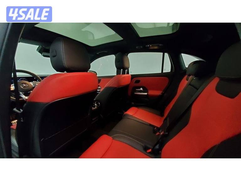 Mercedes-Benz GLA13