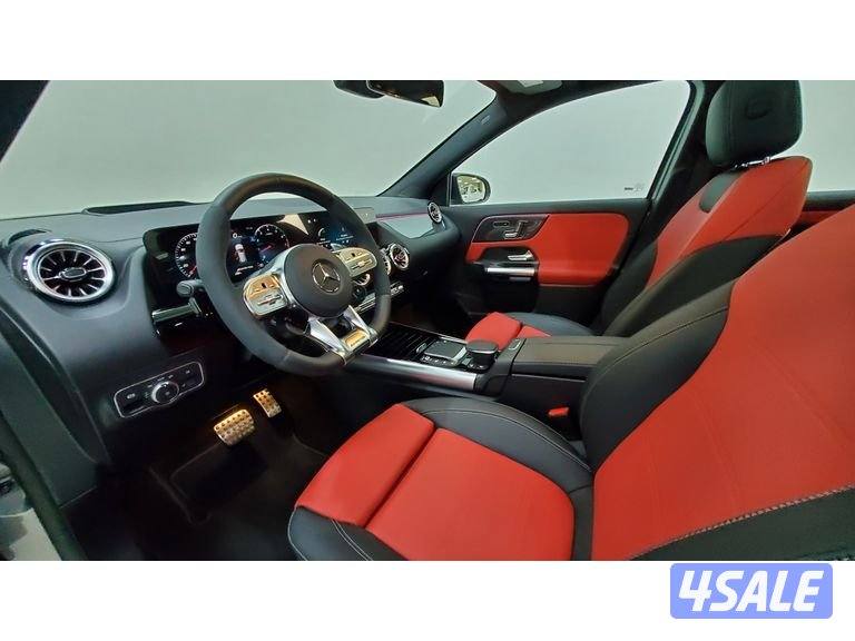 Mercedes-Benz GLA10