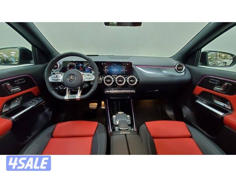 Mercedes-Benz GLA12