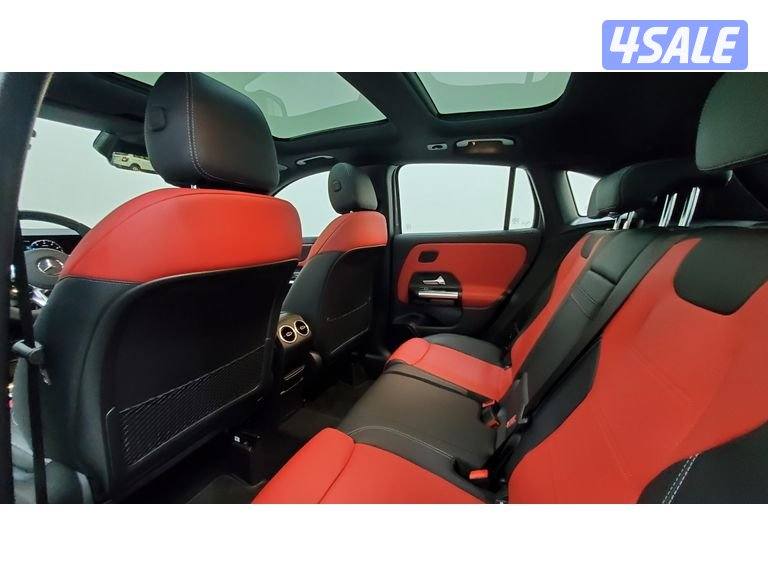 Mercedes-Benz GLA13