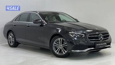 Mercedes-Benz E-Class0