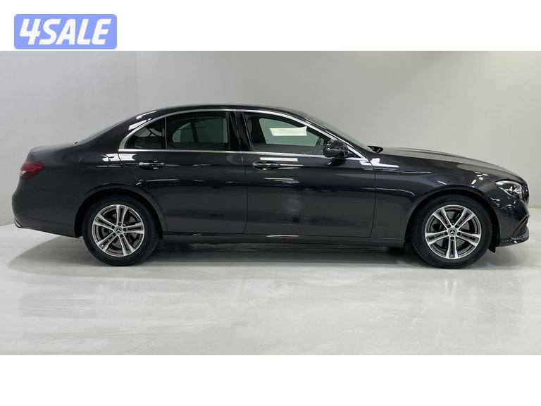 Mercedes-Benz E-Class4