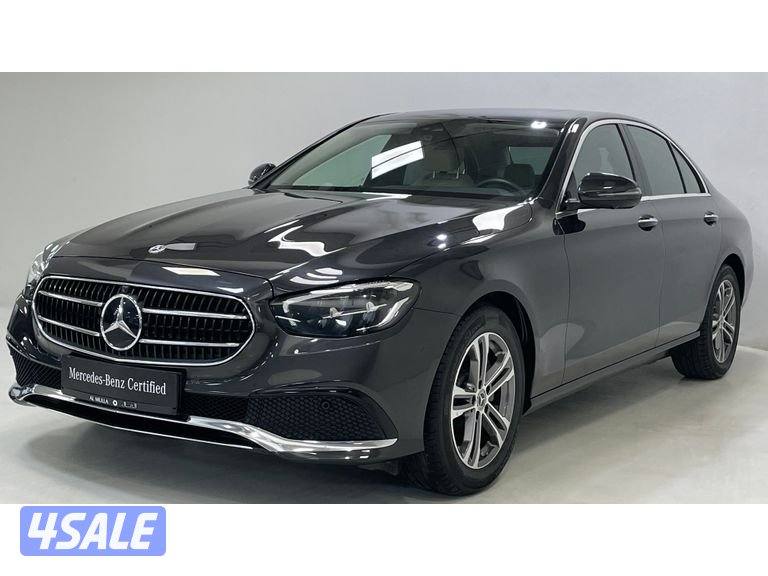 Mercedes-Benz E-Class3