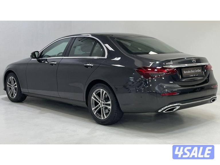 Mercedes-Benz E-Class5