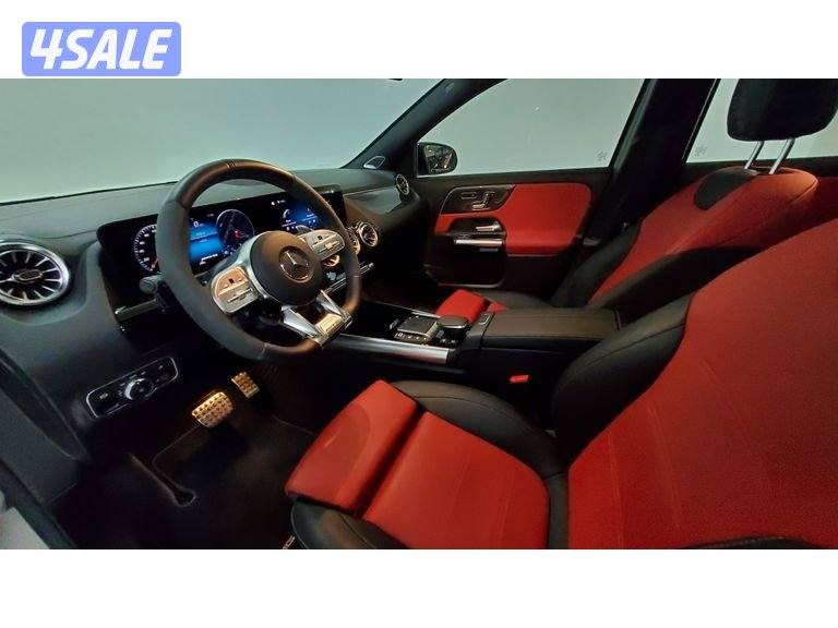 Mercedes-Benz GLA10